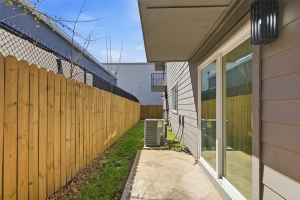 $995 | 2703 Windswept Cove, Unit 101, Austin, TX 78745