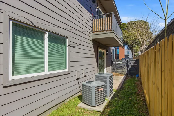 $995 | 2703 Windswept Cove, Unit 101, Austin, TX 78745