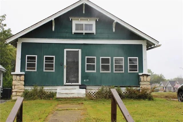 $100,000 | 4110 Linwood Boulevard, Kansas City, MO 64128