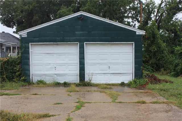 $100,000 | 4110 Linwood Boulevard, Kansas City, MO 64128