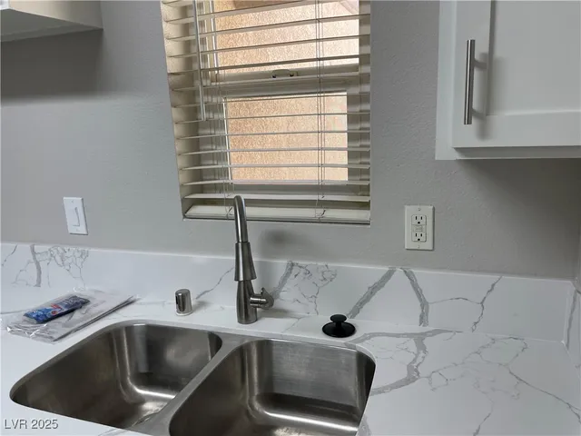 $1,095 | 2300 East Silverado Ranch Boulevard, Unit 2142, Las Vegas, NV 89123