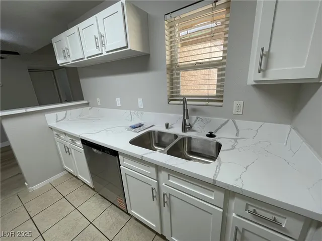 $1,095 | 2300 East Silverado Ranch Boulevard, Unit 2142, Las Vegas, NV 89123