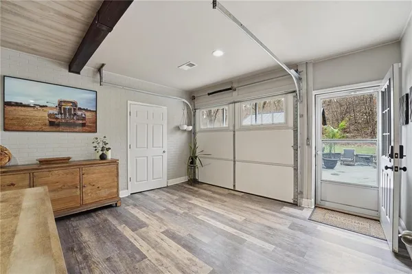 $2,289,000 | 11155 Hubbard Road, Kansas City, KS 66109