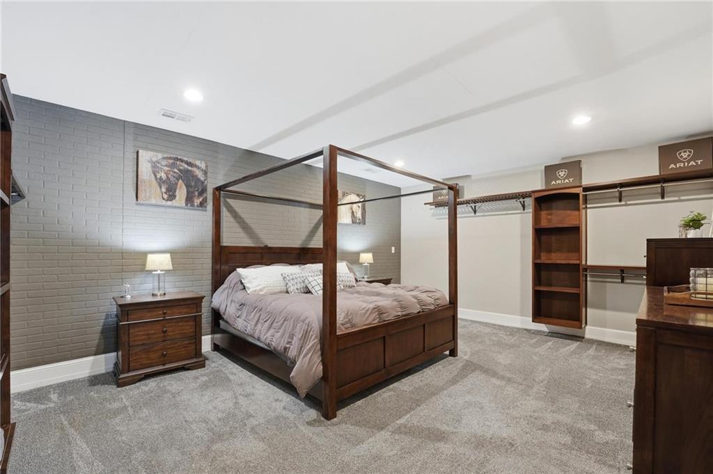 11155 Hubbard Road Kansas City, KS 66109 - Photo 16 of 90