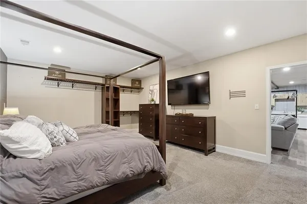 $2,289,000 | 11155 Hubbard Road, Kansas City, KS 66109