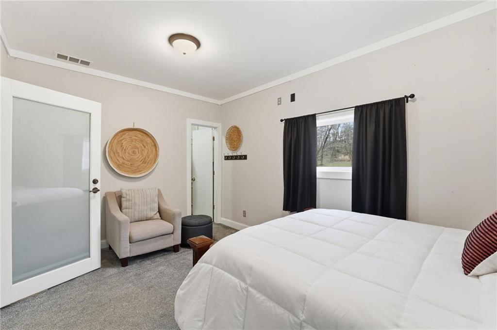 11155 Hubbard Road Kansas City, KS 66109 - Photo 20 of 90