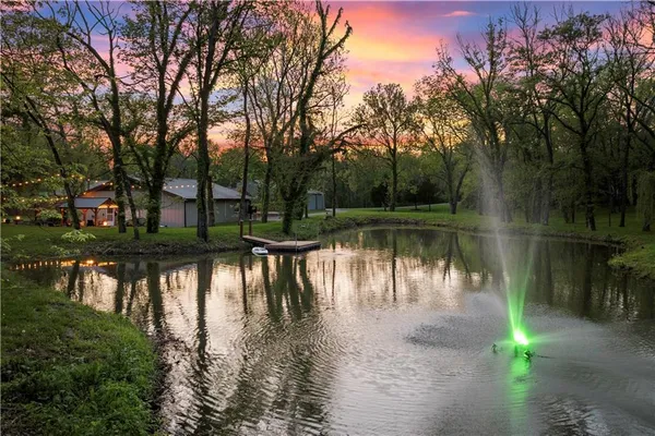 $2,289,000 | 11155 Hubbard Road, Kansas City, KS 66109