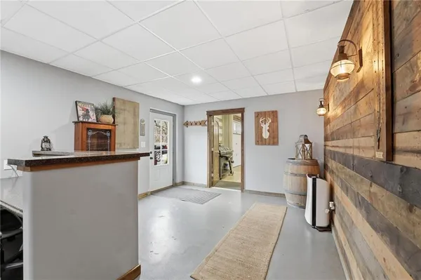 $2,289,000 | 11155 Hubbard Road, Kansas City, KS 66109