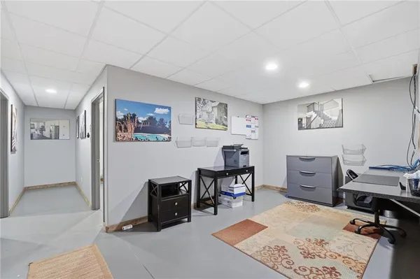 $2,289,000 | 11155 Hubbard Road, Kansas City, KS 66109