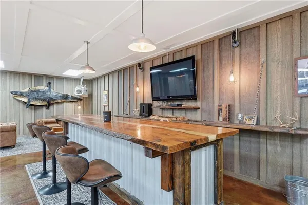 $2,289,000 | 11155 Hubbard Road, Kansas City, KS 66109