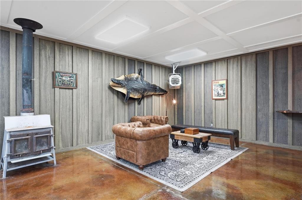 11155 Hubbard Road Kansas City, KS 66109 - Photo 36 of 90