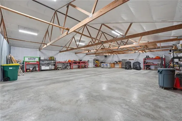 $2,289,000 | 11155 Hubbard Road, Kansas City, KS 66109