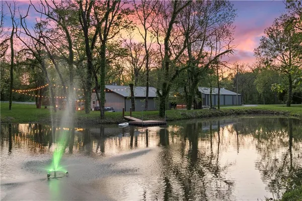 $2,289,000 | 11155 Hubbard Road, Kansas City, KS 66109