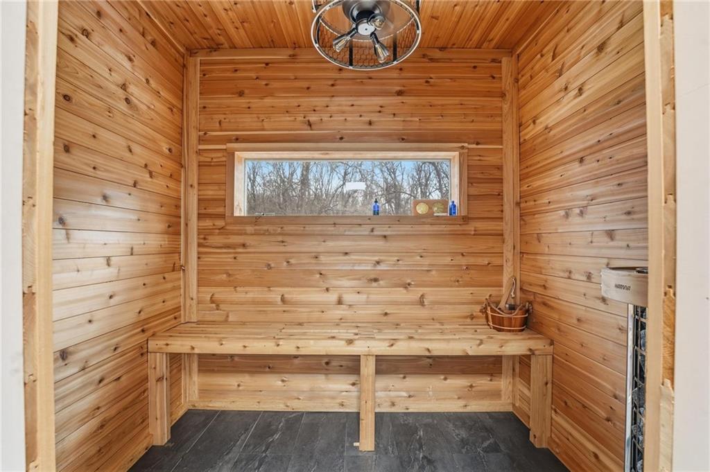 11155 Hubbard Road Kansas City, KS 66109 - Photo 43 of 90