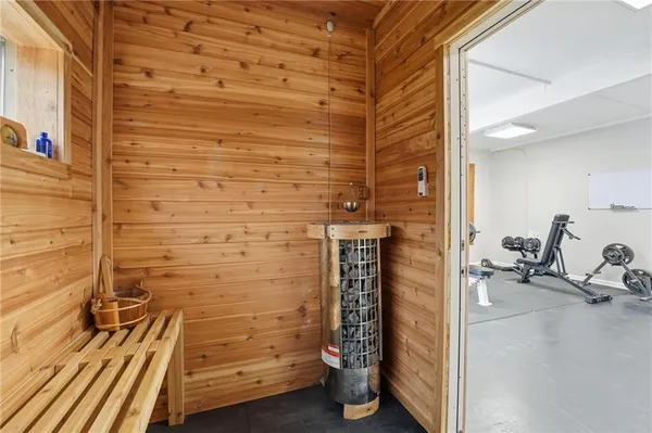 $2,289,000 | 11155 Hubbard Road, Kansas City, KS 66109