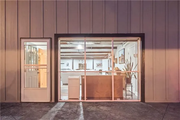 $2,289,000 | 11155 Hubbard Road, Kansas City, KS 66109