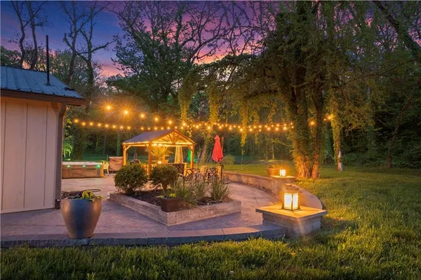 $2,289,000 | 11155 Hubbard Road, Kansas City, KS 66109