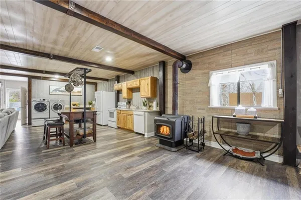 $2,289,000 | 11155 Hubbard Road, Kansas City, KS 66109