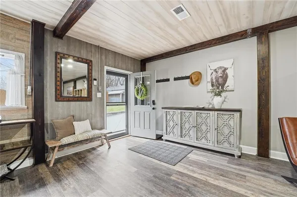 $2,289,000 | 11155 Hubbard Road, Kansas City, KS 66109