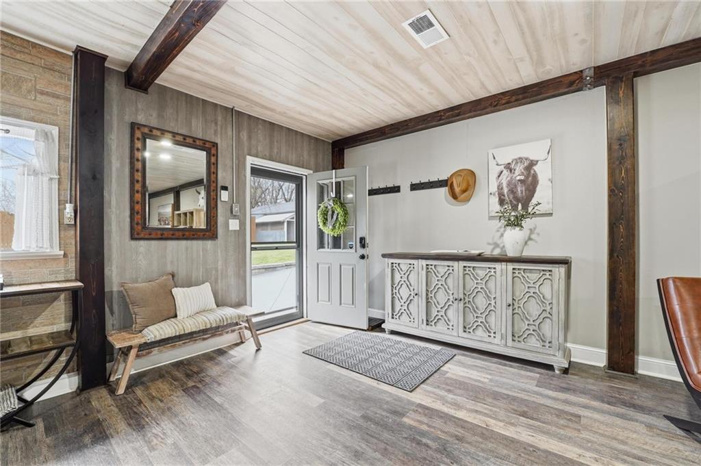 11155 Hubbard Road Kansas City, KS 66109 - Photo 7 of 90