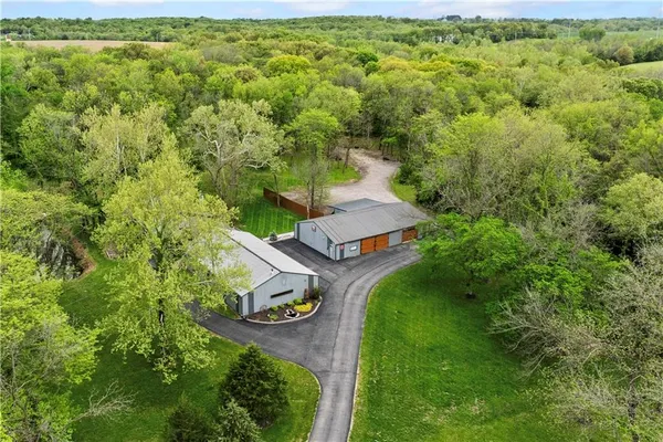 $2,289,000 | 11155 Hubbard Road, Kansas City, KS 66109