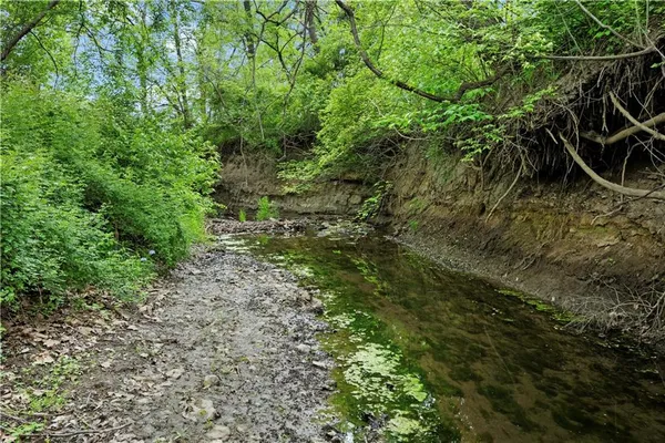 $2,289,000 | 11155 Hubbard Road, Kansas City, KS 66109