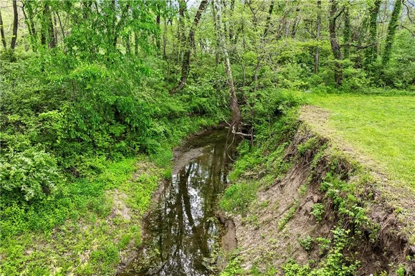 $2,289,000 | 11155 Hubbard Road, Kansas City, KS 66109