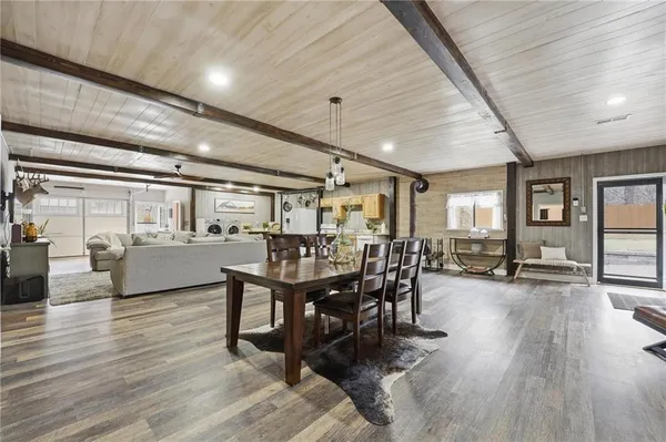 $2,289,000 | 11155 Hubbard Road, Kansas City, KS 66109