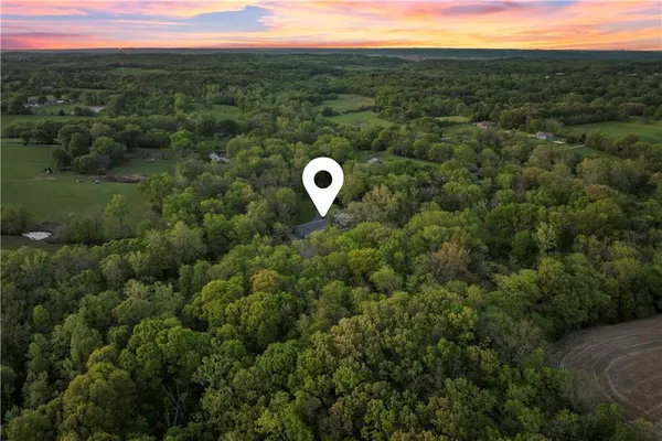 $2,289,000 | 11155 Hubbard Road, Kansas City, KS 66109