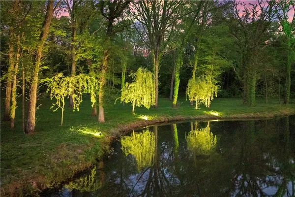 $2,289,000 | 11155 Hubbard Road, Kansas City, KS 66109