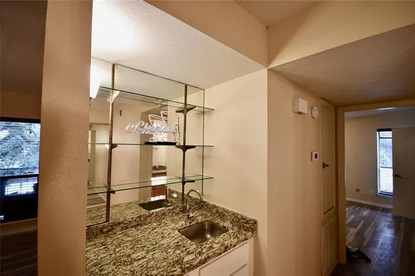 $1,500 | 1818 Augusta Drive, Unit 4, Houston, TX 77057