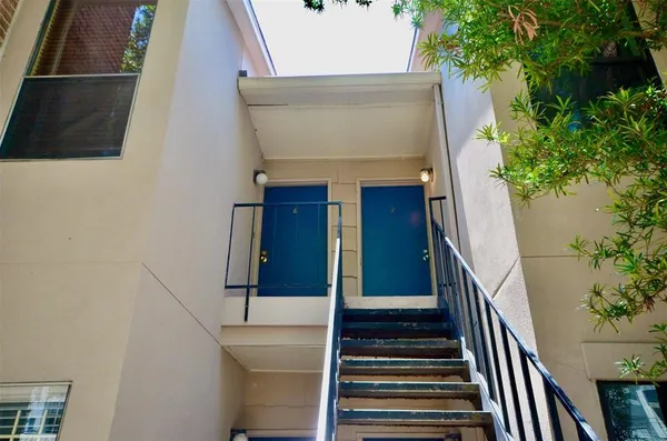 $1,500 | 1818 Augusta Drive, Unit 4, Houston, TX 77057