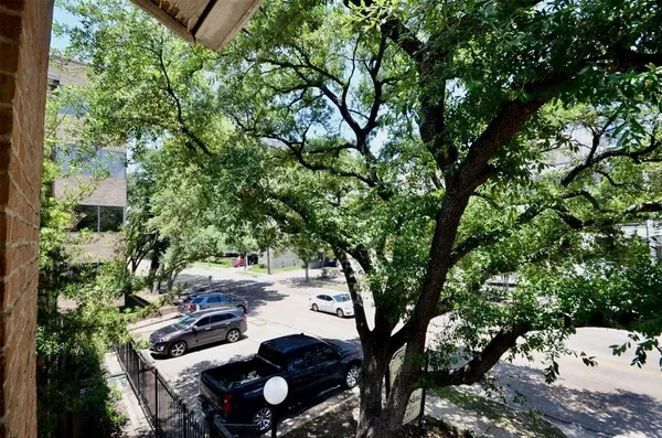 $1,500 | 1818 Augusta Drive, Unit 4, Houston, TX 77057
