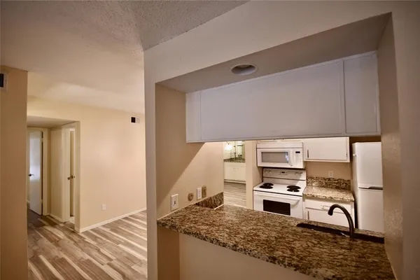 $1,500 | 1818 Augusta Drive, Unit 4, Houston, TX 77057