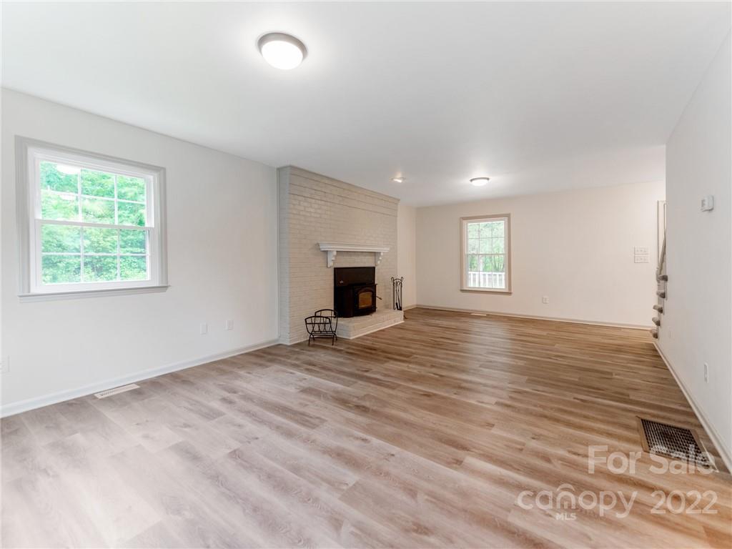 2942 Kingsburry Road Clover, SC 29710 - Photo 11 of 44 Gallery Image 11