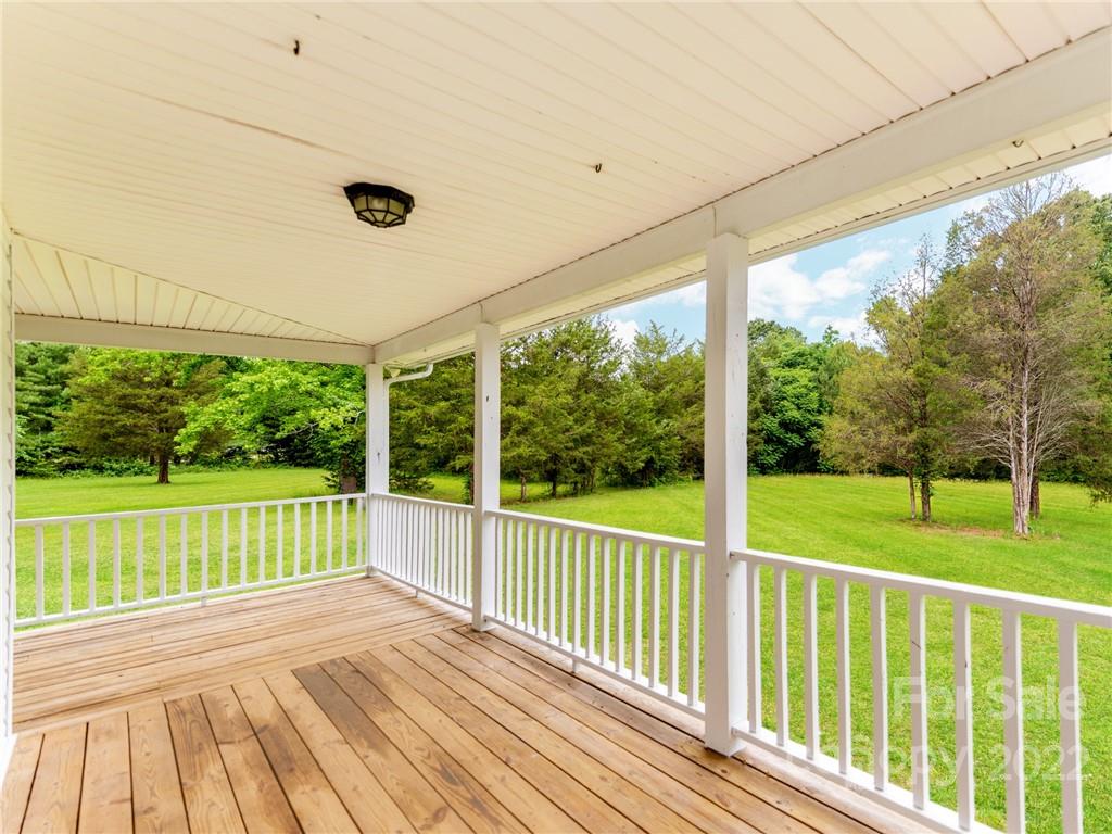 2942 Kingsburry Road Clover, SC 29710 - Photo 8 of 44 Gallery Image 8