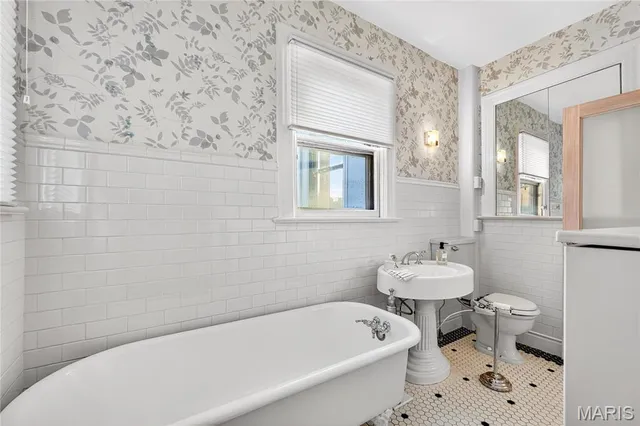 $899,000 | 4624 Pershing Place, St. Louis, MO 63108