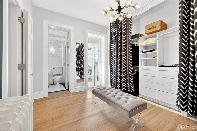 $899,000 | 4624 Pershing Place, St. Louis, MO 63108