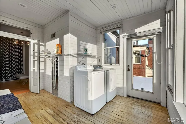 $899,000 | 4624 Pershing Place, St. Louis, MO 63108