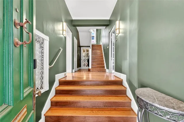 $899,000 | 4624 Pershing Place, St. Louis, MO 63108