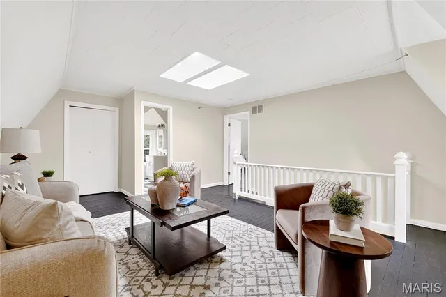 $899,000 | 4624 Pershing Place, St. Louis, MO 63108