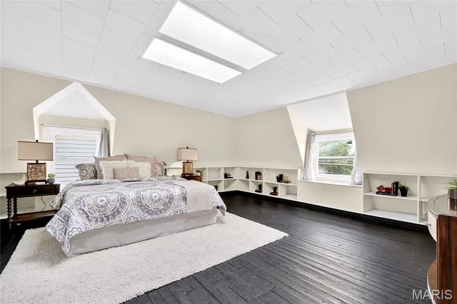 $899,000 | 4624 Pershing Place, St. Louis, MO 63108