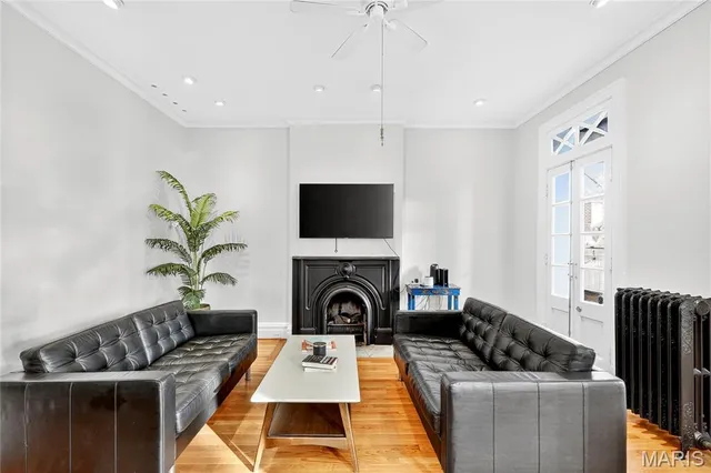 $899,000 | 4624 Pershing Place, St. Louis, MO 63108