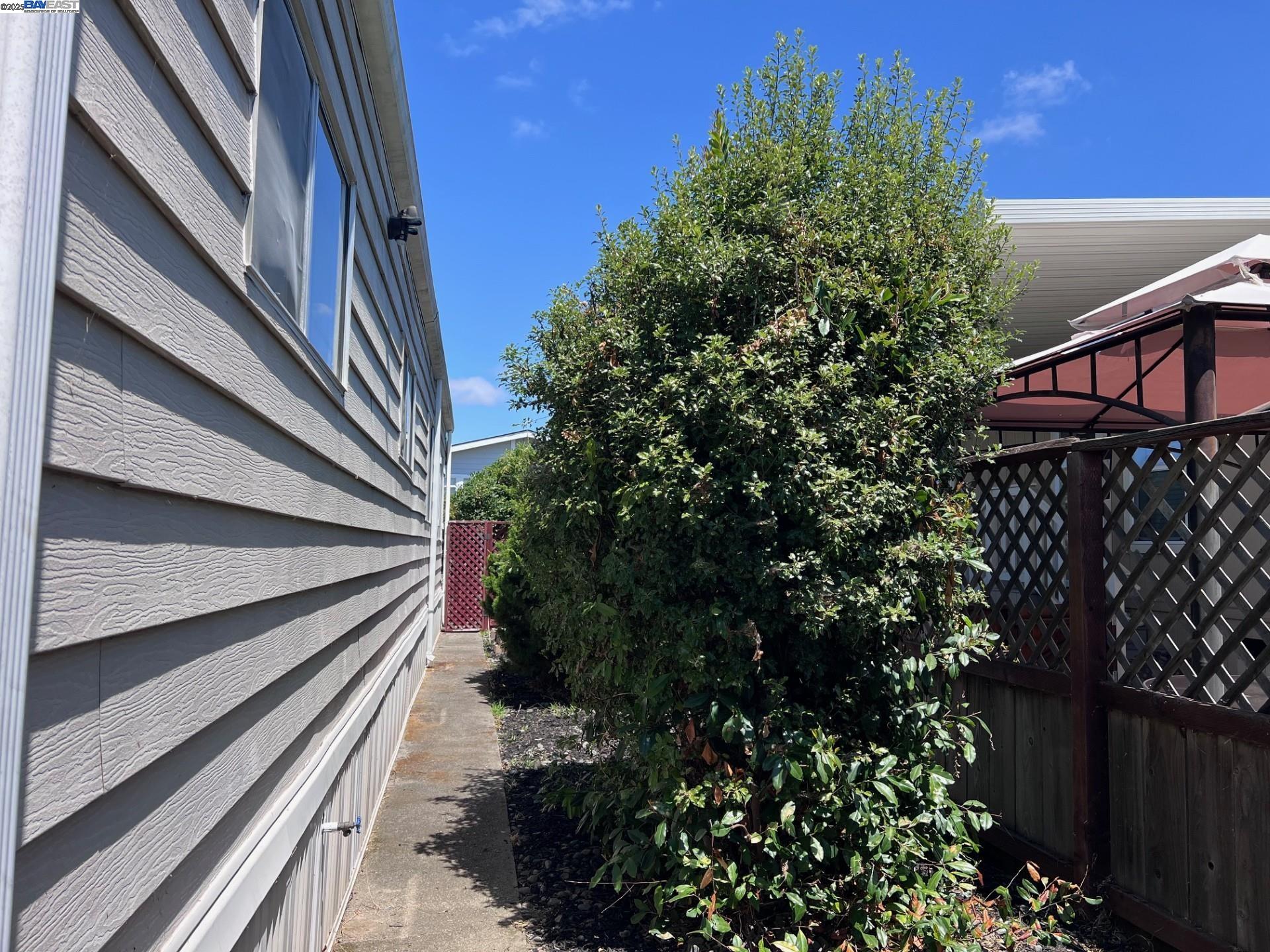 1352 Chelsea Way Hayward, CA 94544 - Photo 36 of 38