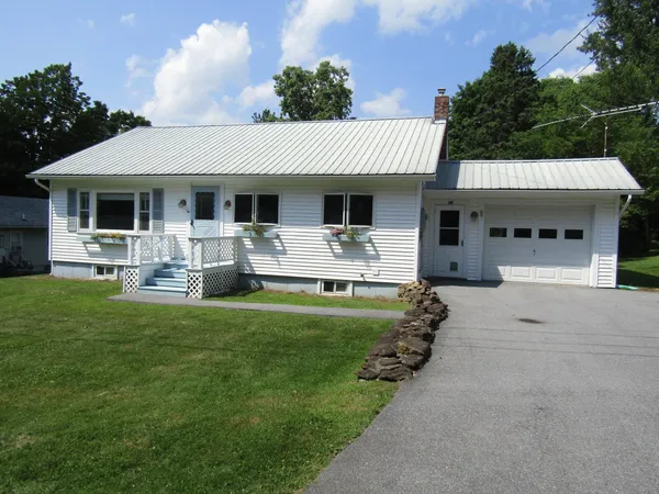 $325,000 | 25 Stanley Court, St. Albans, VT 05478