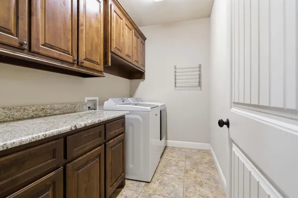 $669,000 | 107 Goldmine Court, Aledo, TX 76008