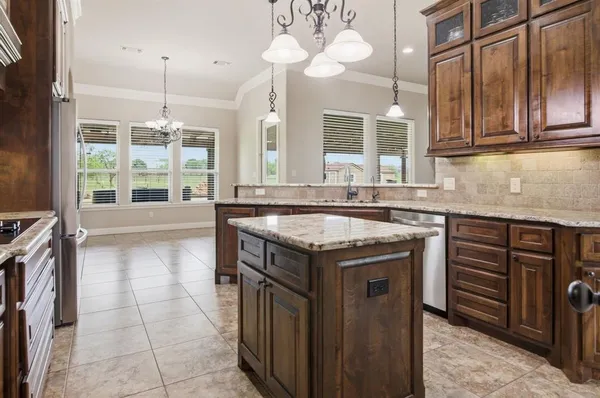 $669,000 | 107 Goldmine Court, Aledo, TX 76008