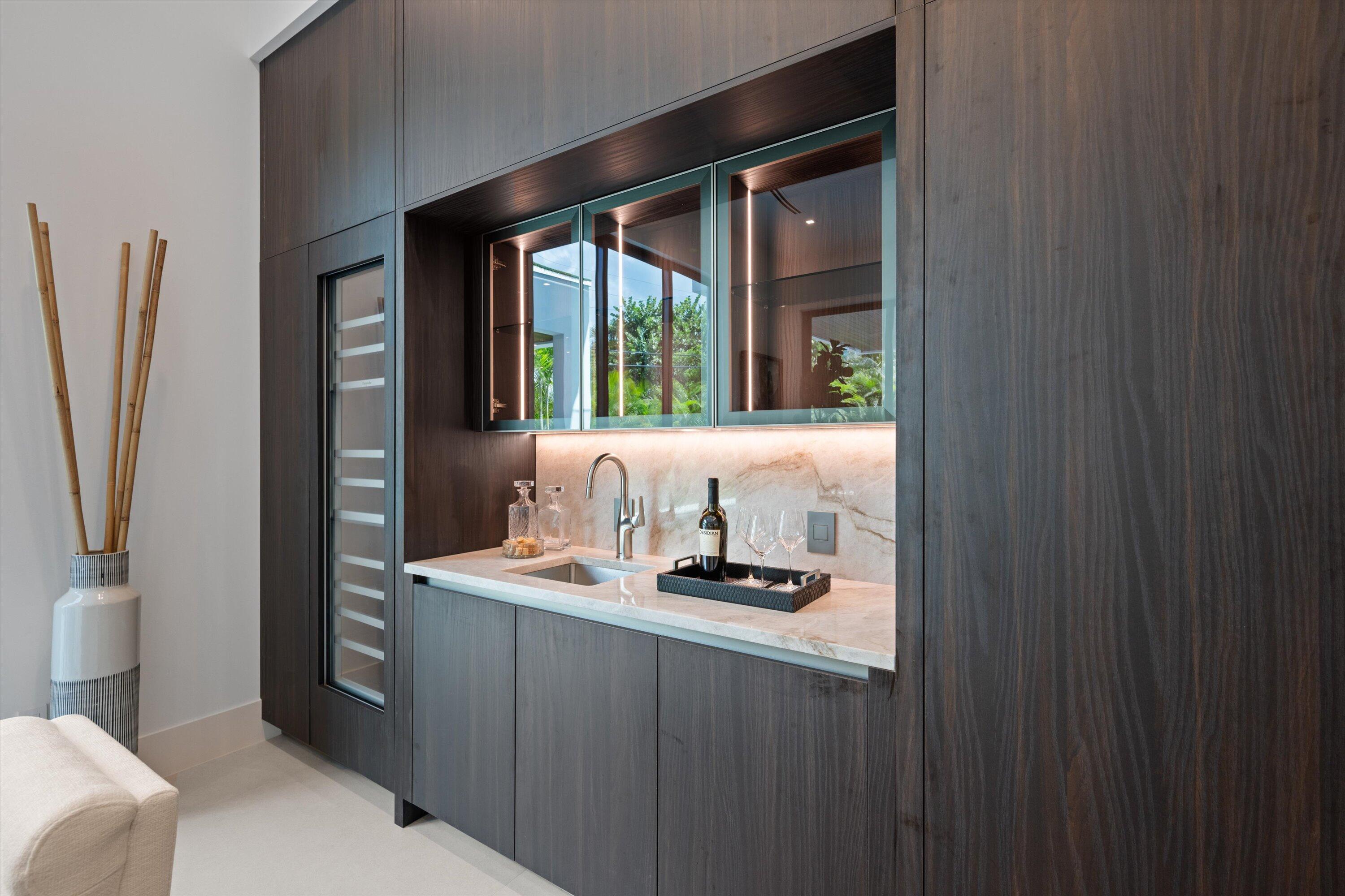 335 Northeast 5th Street Boca Raton, FL 33432 - Photo 12 of 47 serving station