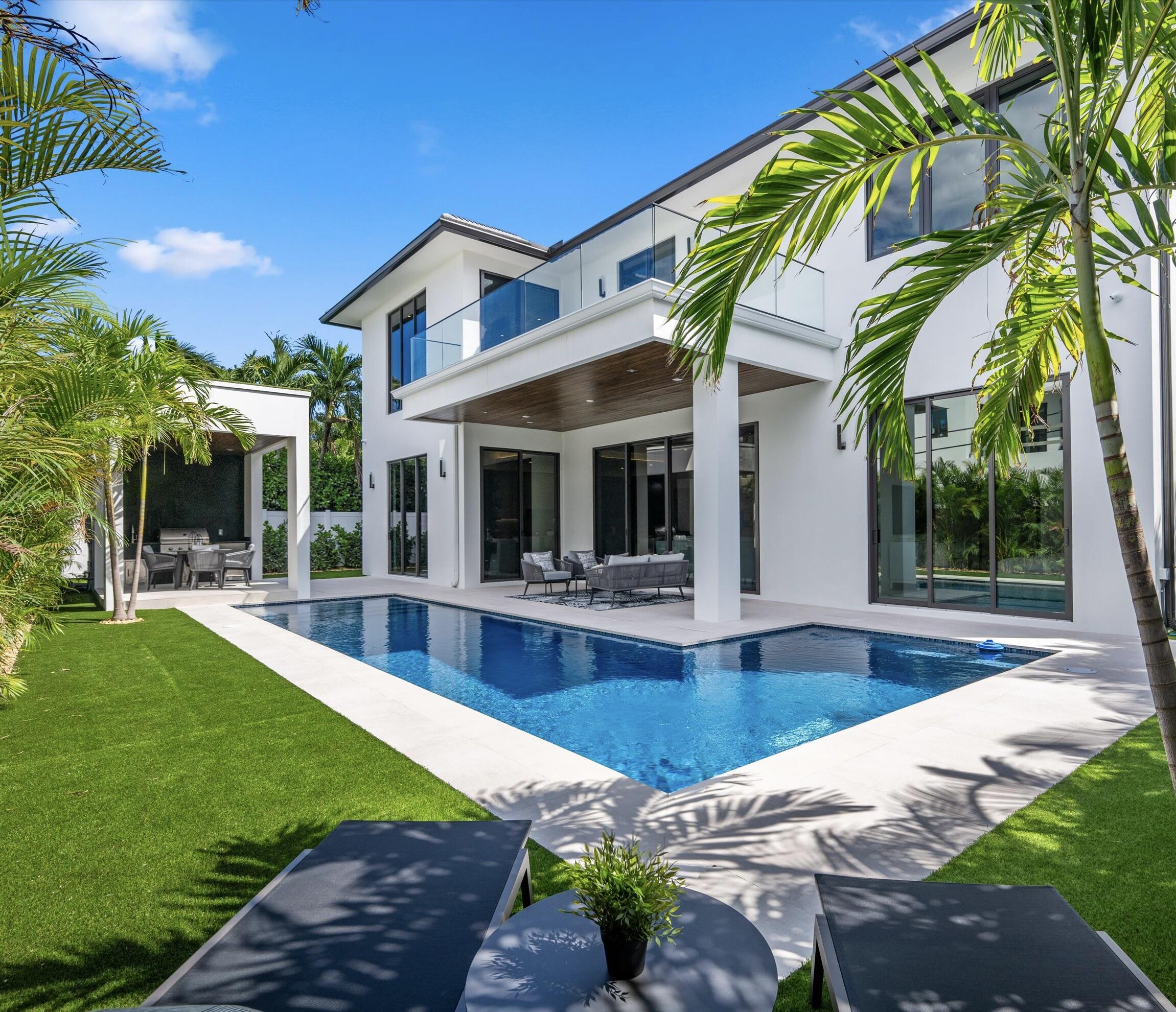 335 Northeast 5th Street Boca Raton, FL 33432 - Photo 3 of 47 078708DD-989C-49F7-9DC0-3A6189CD2C9F_1_2