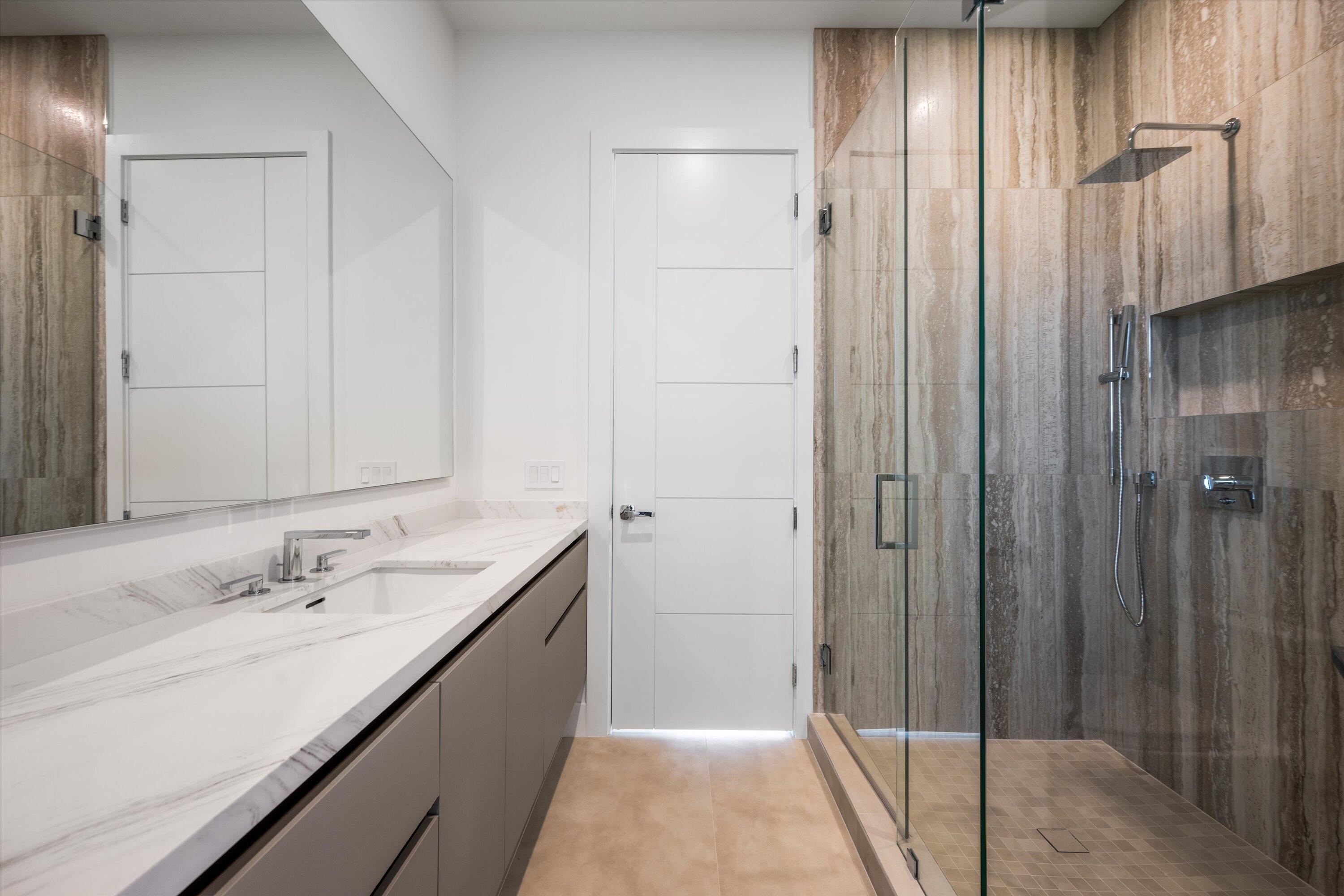 335 Northeast 5th Street Boca Raton, FL 33432 - Photo 41 of 47 Loft bath